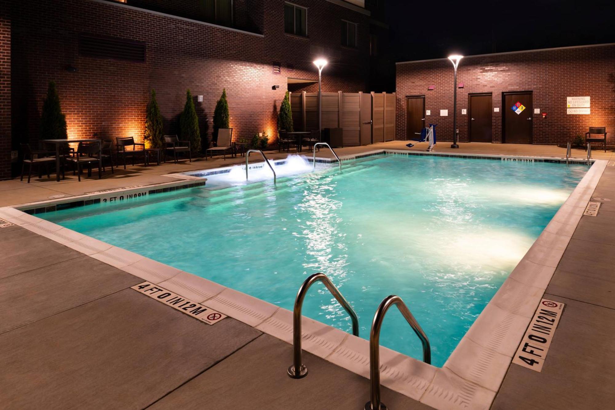 Courtyard By Marriott Charlotte Northlake Kültér fotó